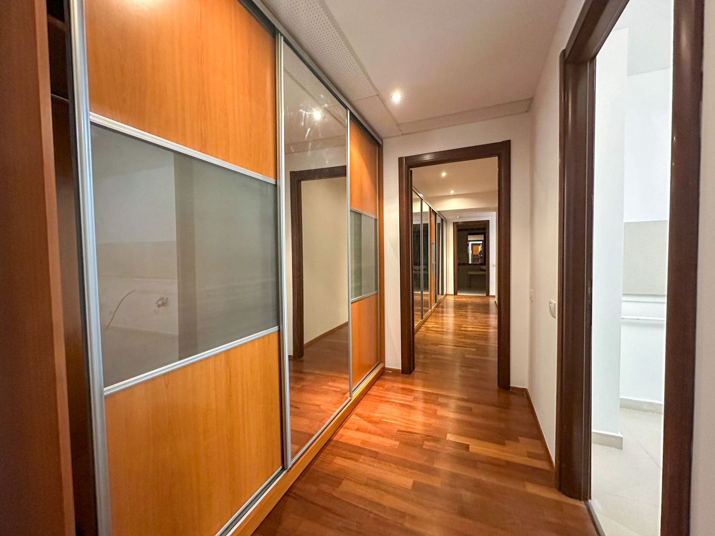 Soseaua Nordului | Apartartament spatios cu terasa si gradina | 2 parcari