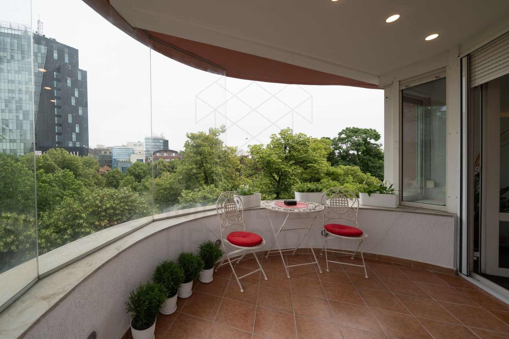 3 room Apartment for rent, Aviatorilor area