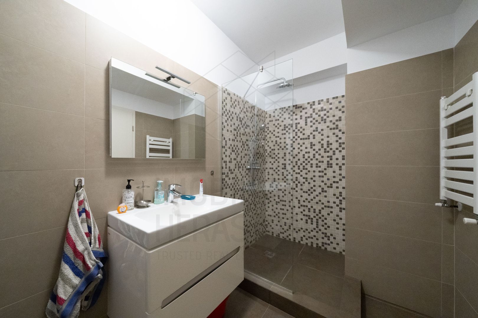 Mandala Suite | Herastrau | 4 camere, parcare si boxa | Centrala proprie
