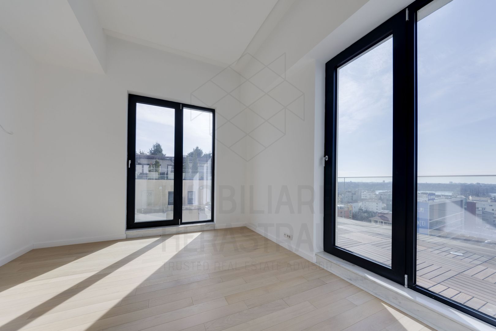 5 room Apartment for sale, Herastrau area