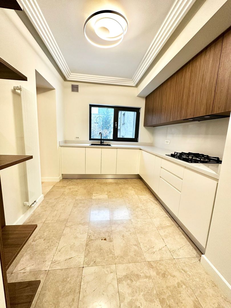 Washington Residence | Luxury 3 bedroom apartment for rent | Private garden