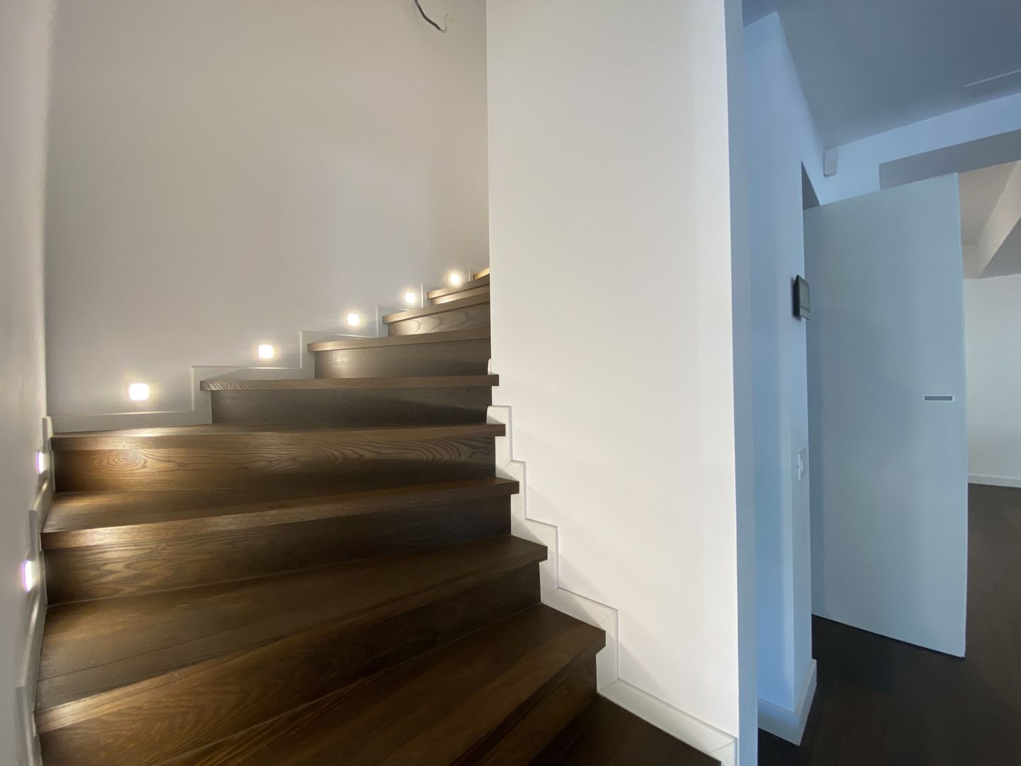 Aron Cotrus | Satul Francez | Vila superba 7 camere | Herastrau