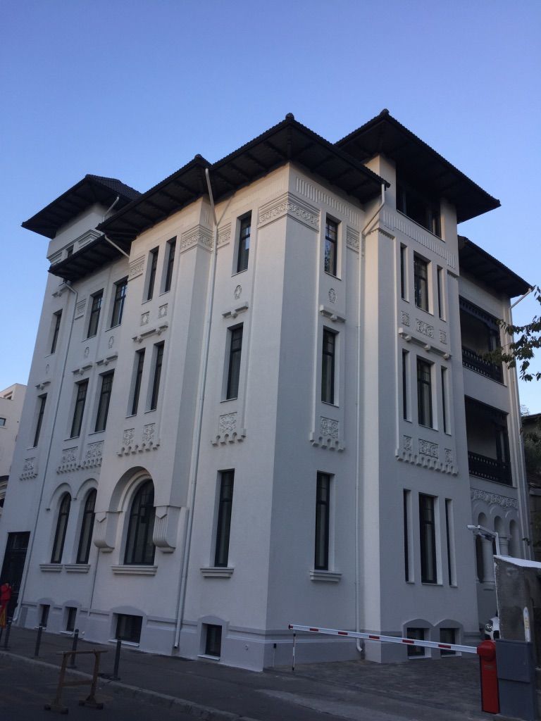 12 room House / Villa for sale, Polona area