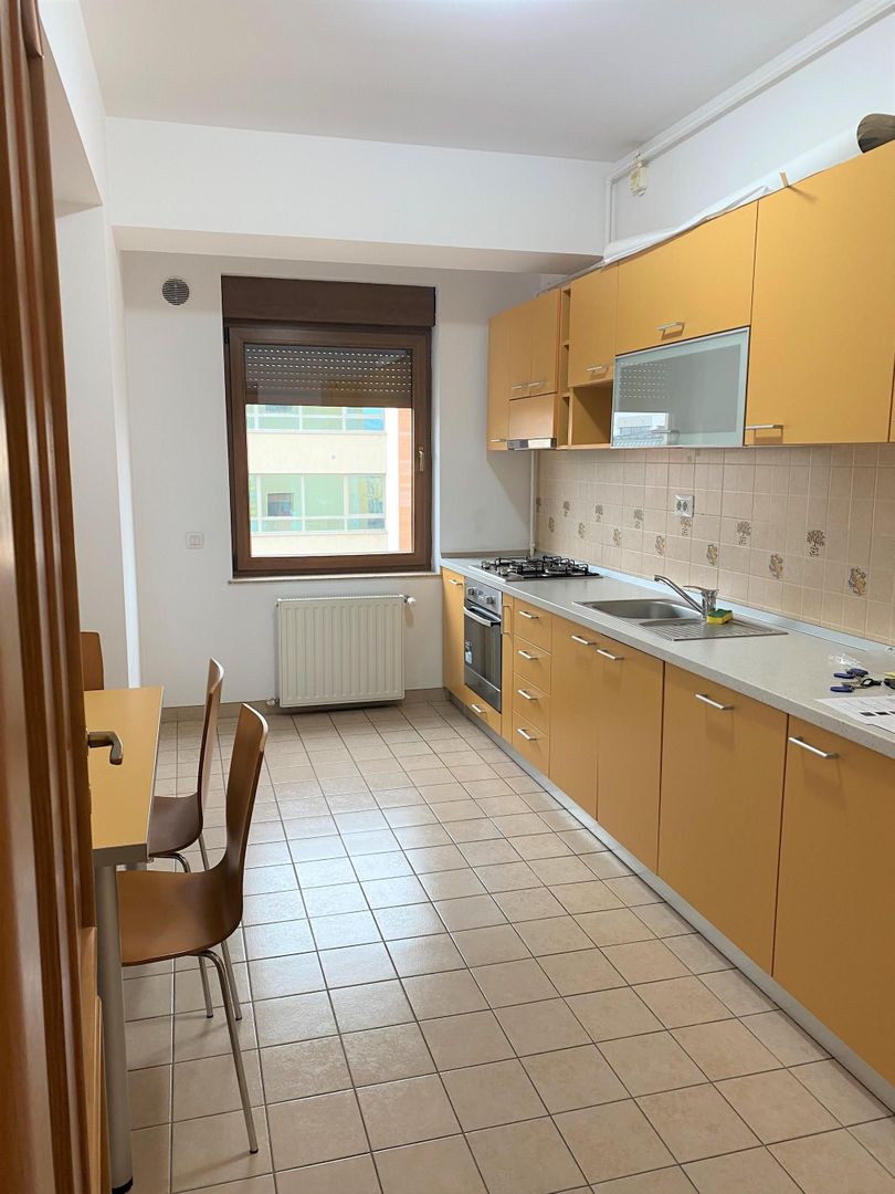 Apartament elegant 3 camere de inchiriat