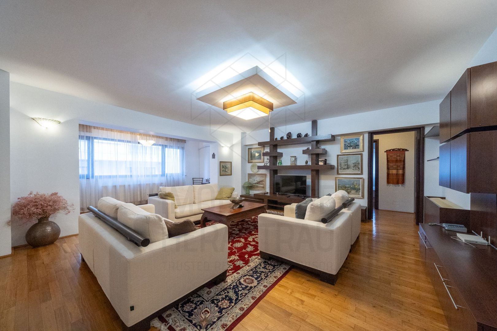 5 room Apartment for rent, Aviatorilor area