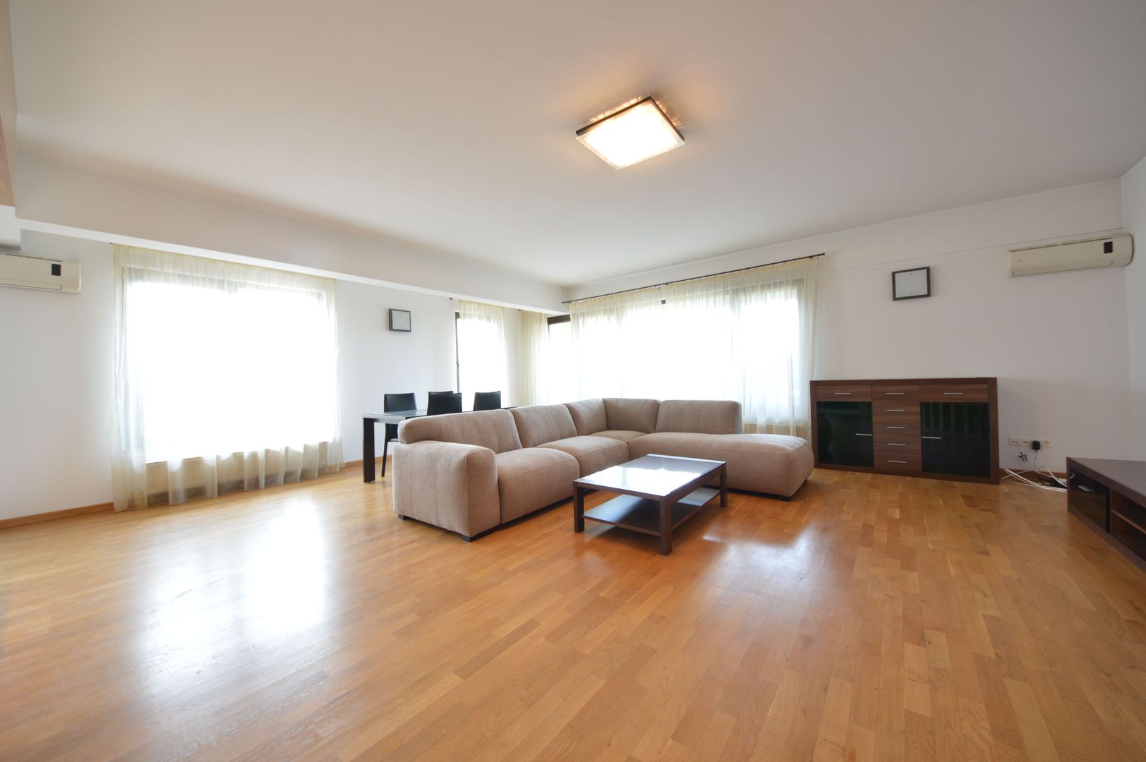 Lux,4 camere,loc parcare,Kiseleff