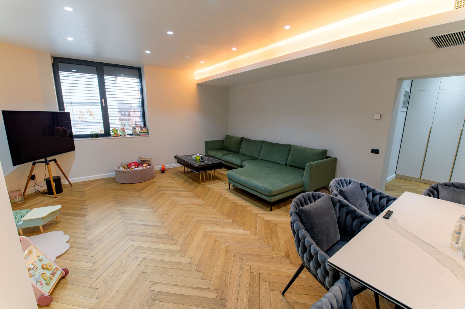 Apartament cu 4 camere de vânzare în zona Soseaua Nordului