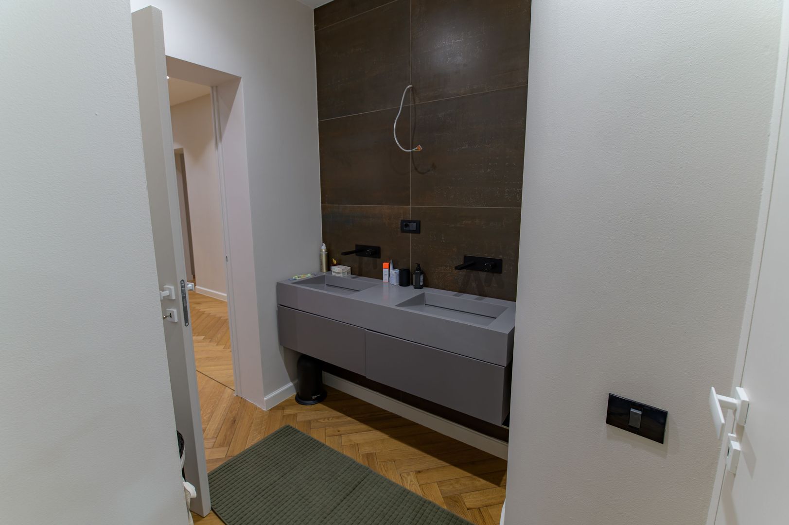Apartament cu 4 camere de vânzare în zona Soseaua Nordului