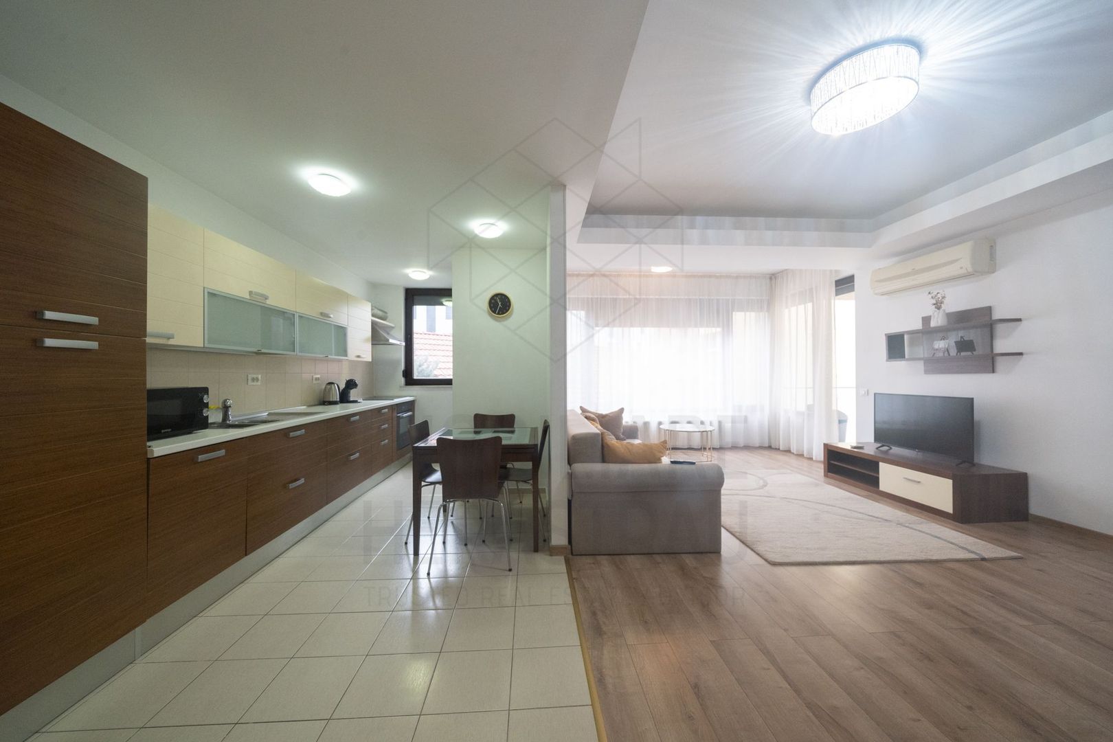 Apartament 3 camere Herastrau