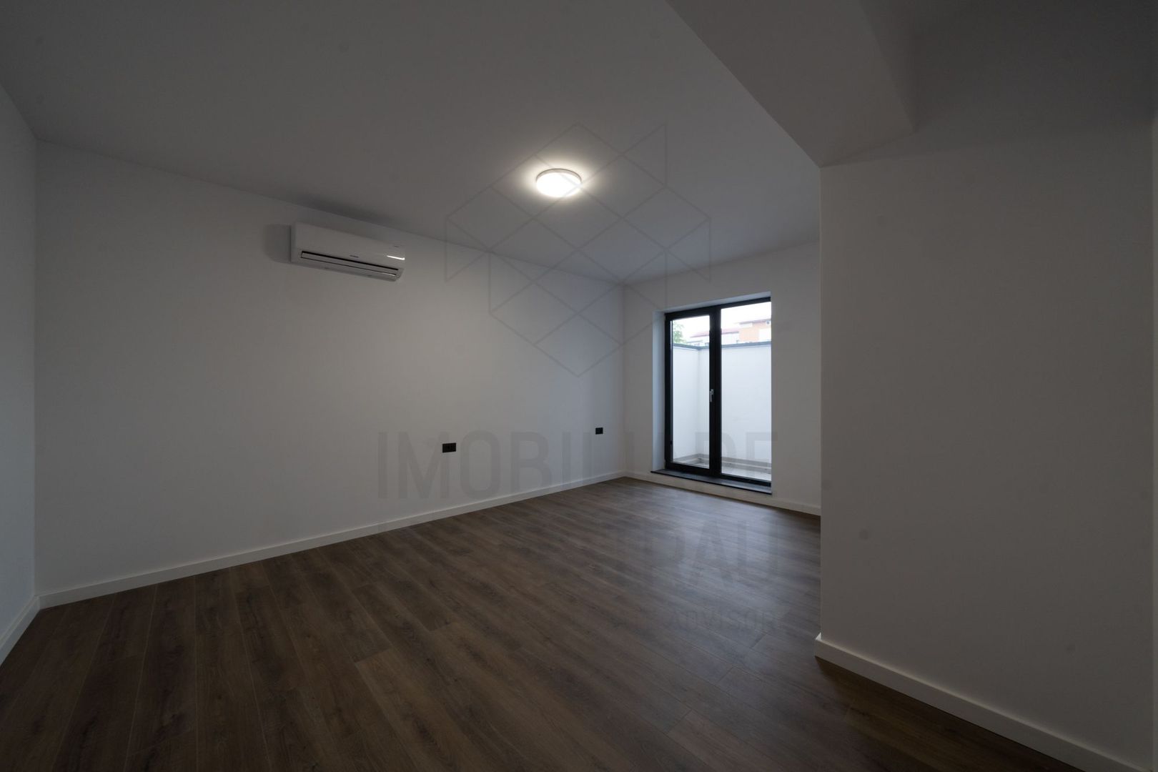 Apartament 3 camere Aviatiei | La 3 minute de metrou | Curte si gradina