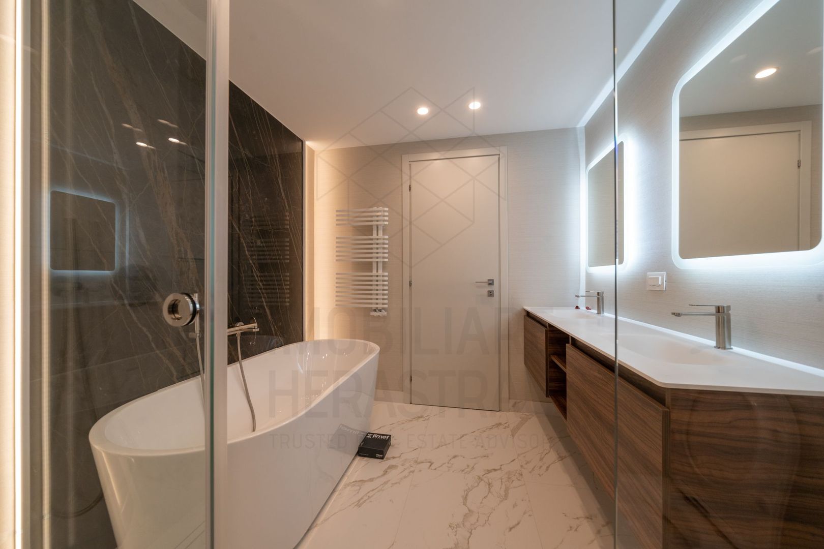 Washington Residence | Luxury 3 bedroom apartment for rent