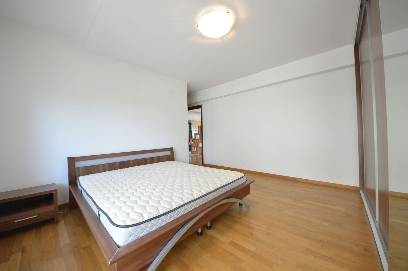 Lux,4 camere,loc parcare,Kiseleff