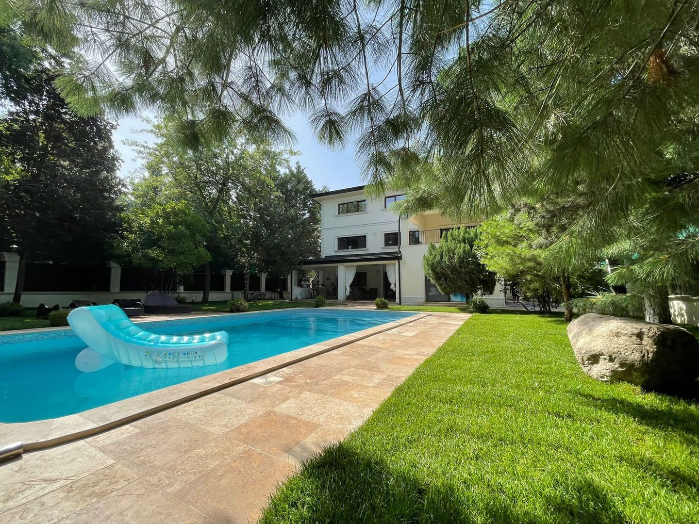 Elegance in the Exceptional Villa | Villa with pool and impressive courtyard