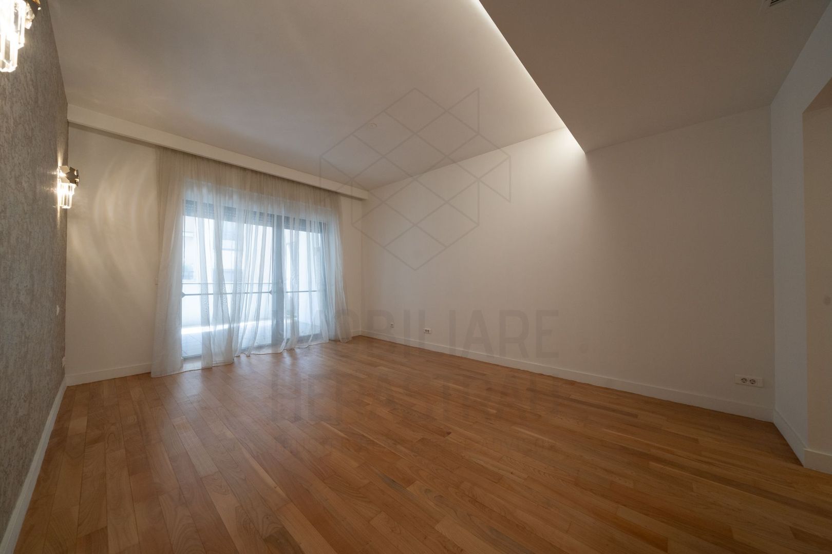 Elantra Suite | 3 bedroom apartment with Park View