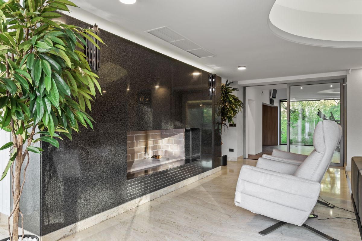Villa La Primavera | Luxury Homes | Exclusive villa overlooking Lake Floreasca