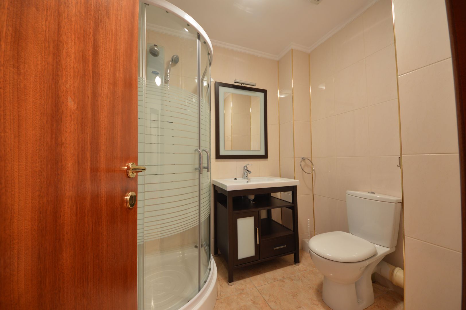 Apartament 4 camere de închiriat în zona Herastrau