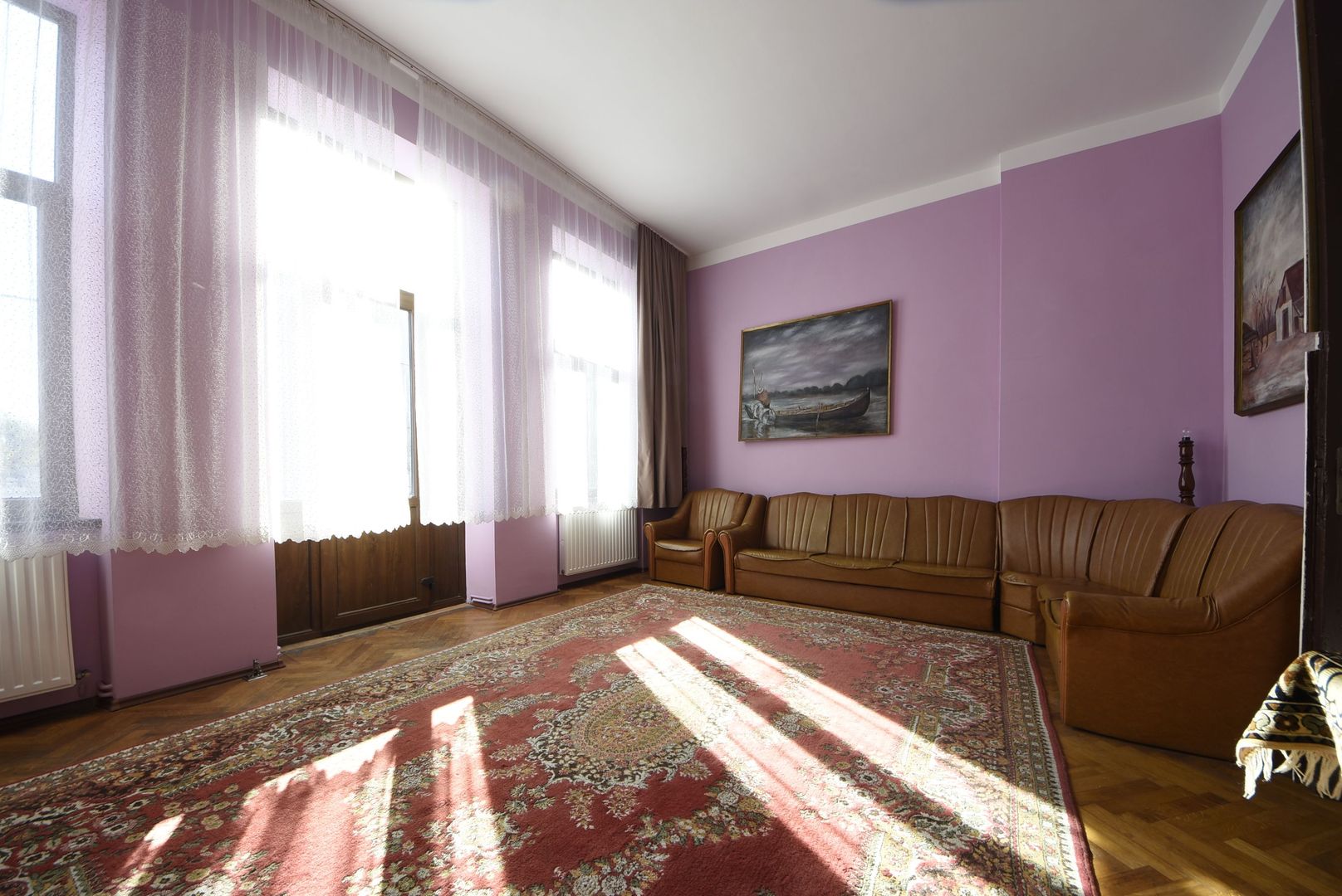 Zona Cismigiu apartament 4 camere decomandat in vila