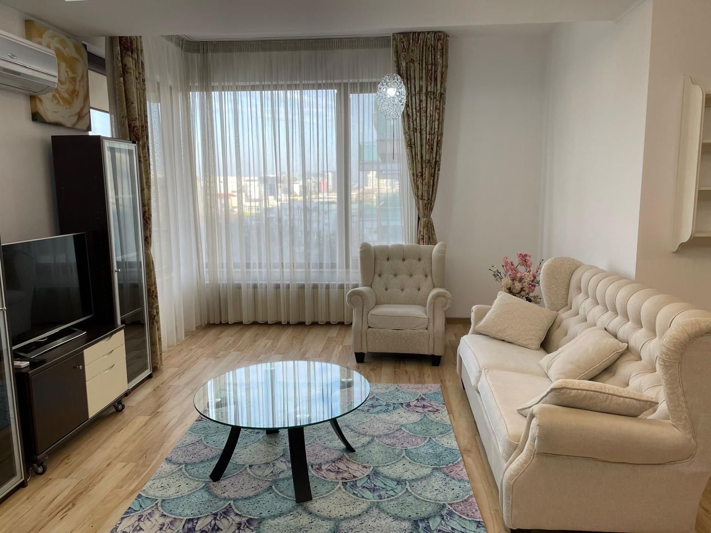 Apartament cu 3 camere de închiriat în zona Herastrau