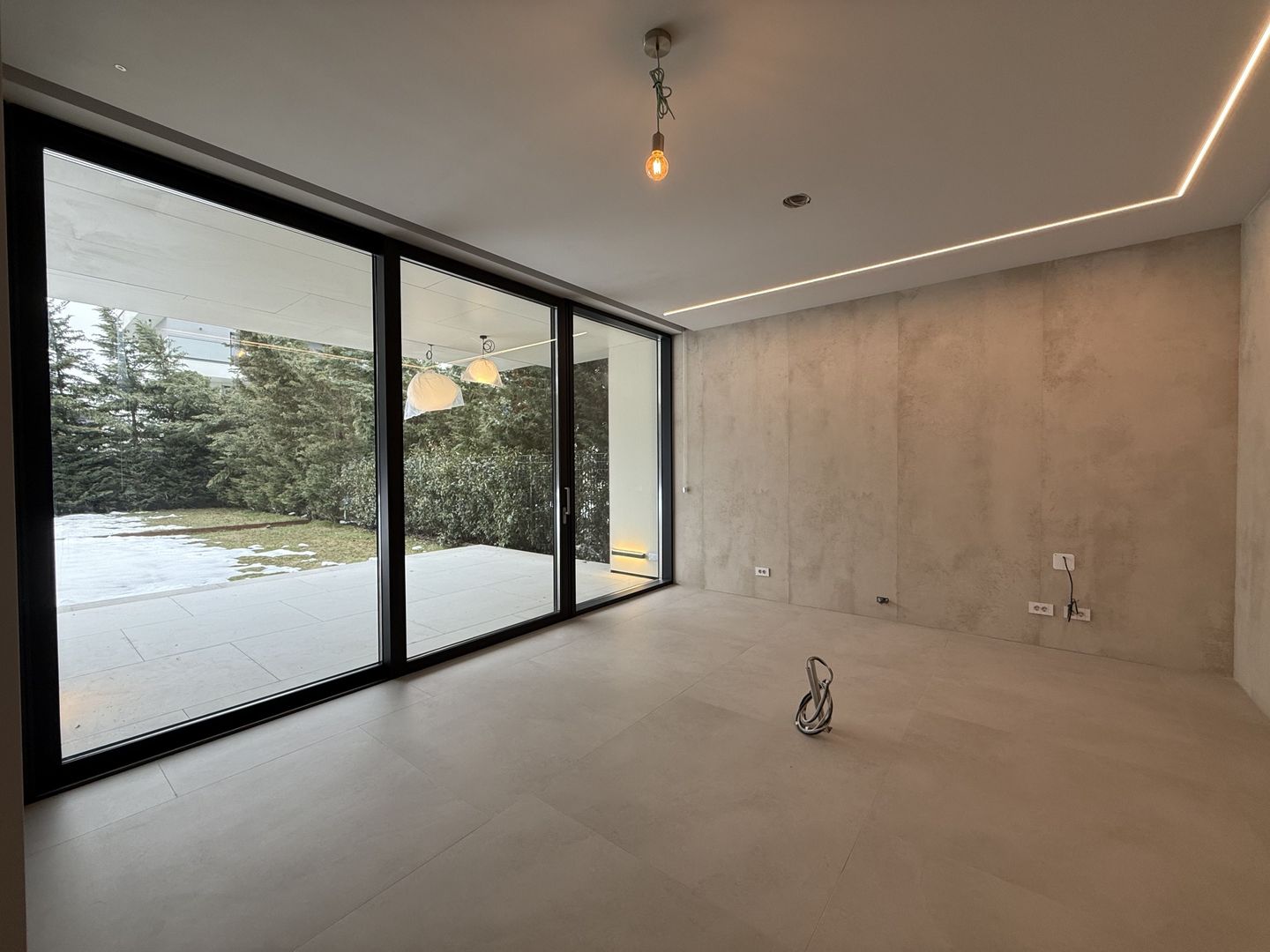 Premium contemporary villa with pool, 500sqm built, 2 car garage