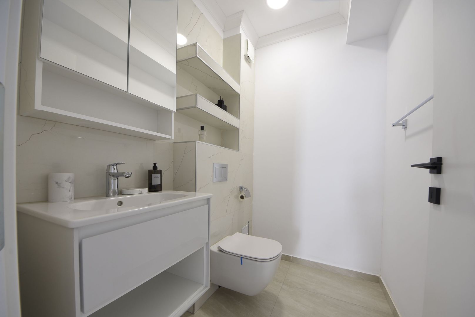 Apartament 3 camere bloc nou  | Zona Sisesti