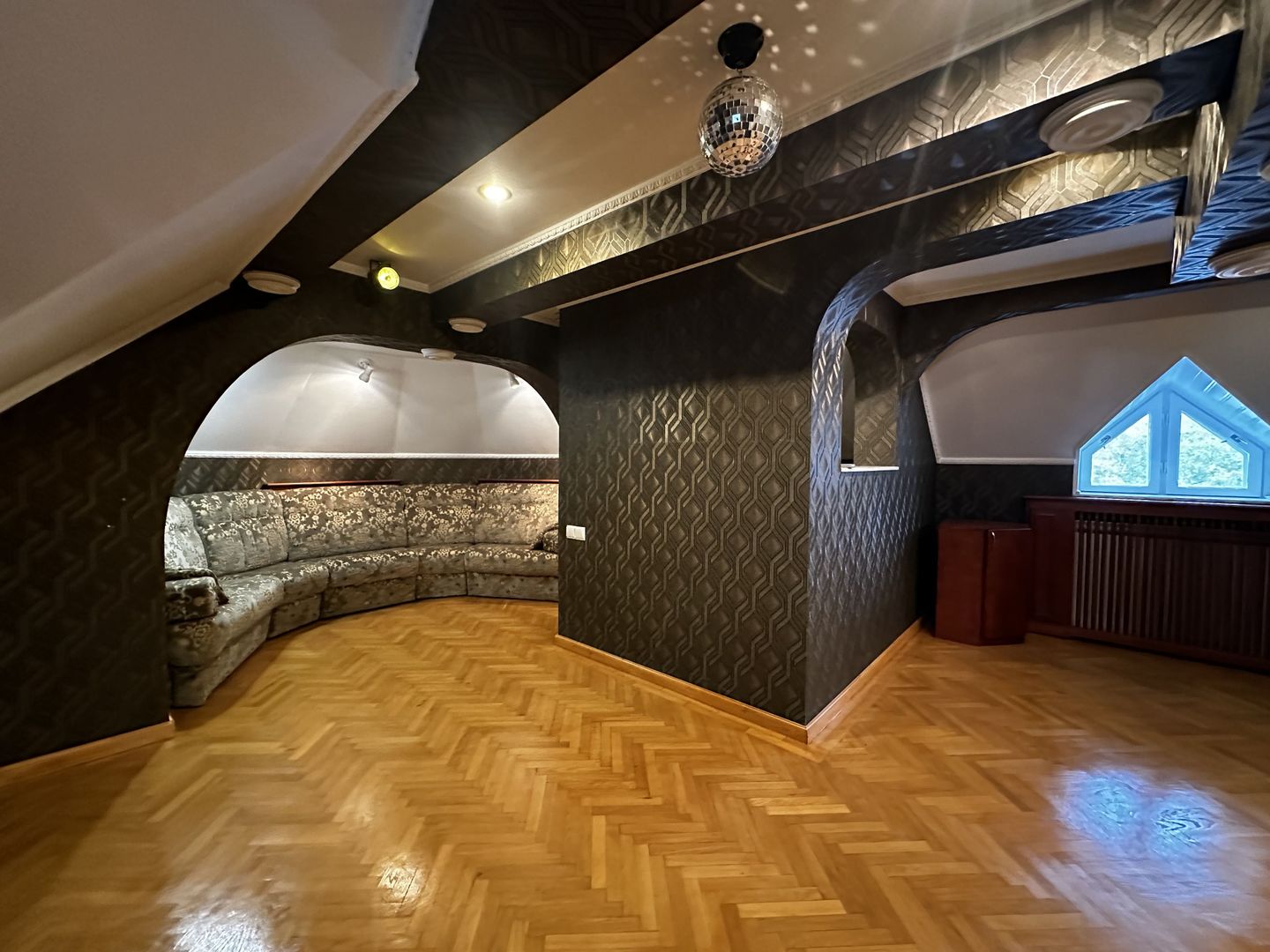 Maison Royale | Royal Elegance in the Heart of Bucharest