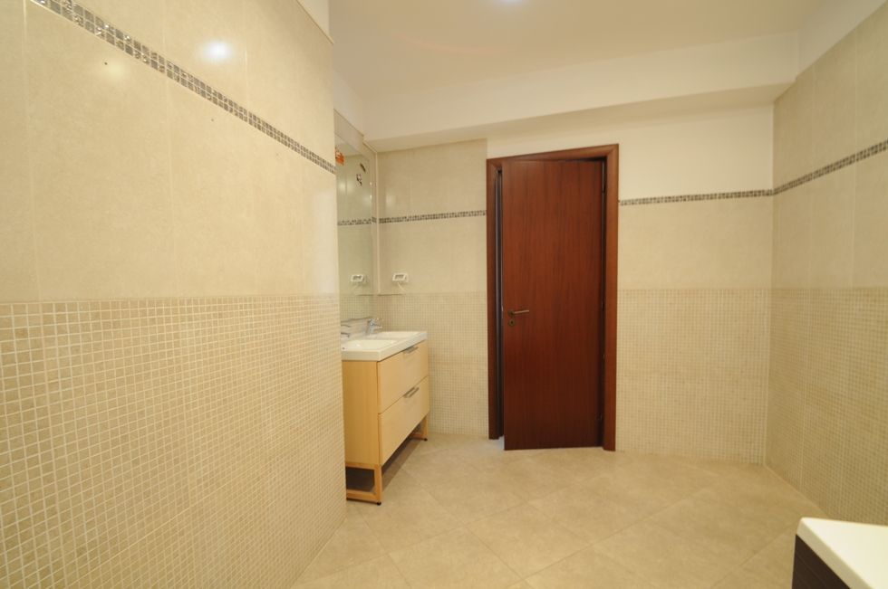 6 room Apartment for rent, Herastrau area