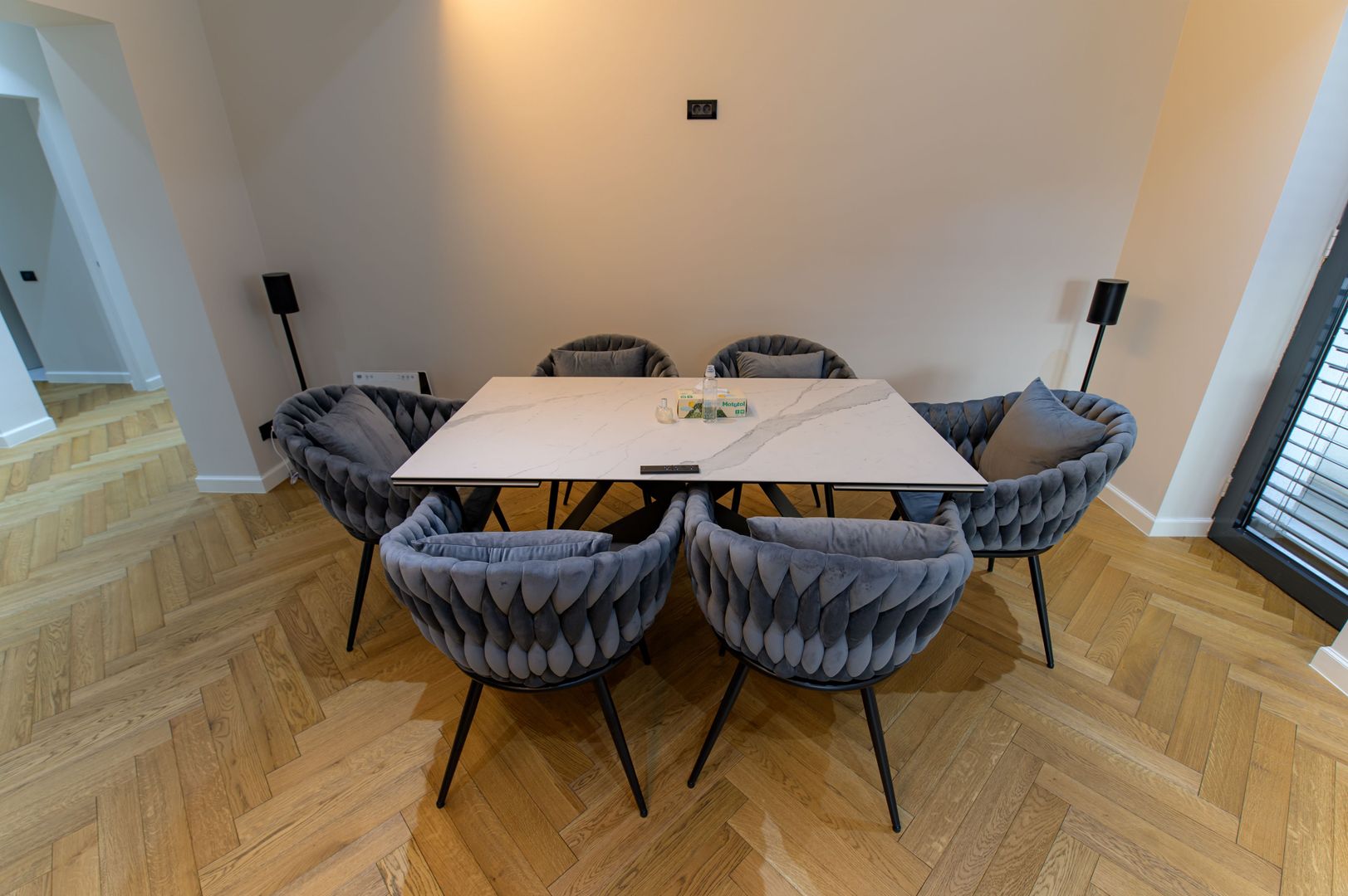 Apartament cu 4 camere de vânzare în zona Soseaua Nordului