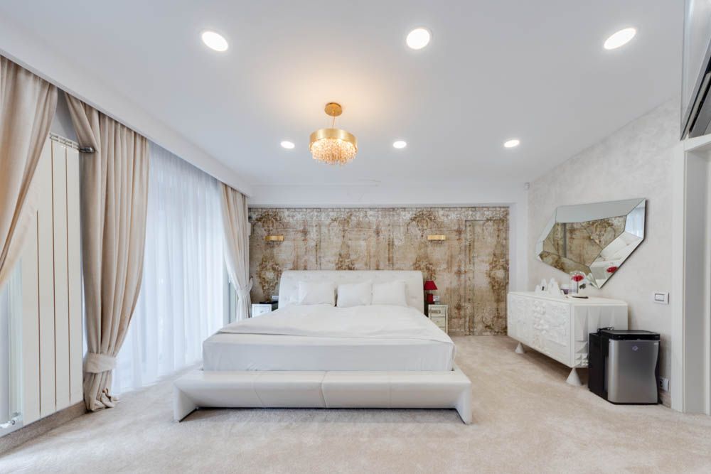 Villa Hellianthus | In the CENTER of the most wanted district of Bucharest