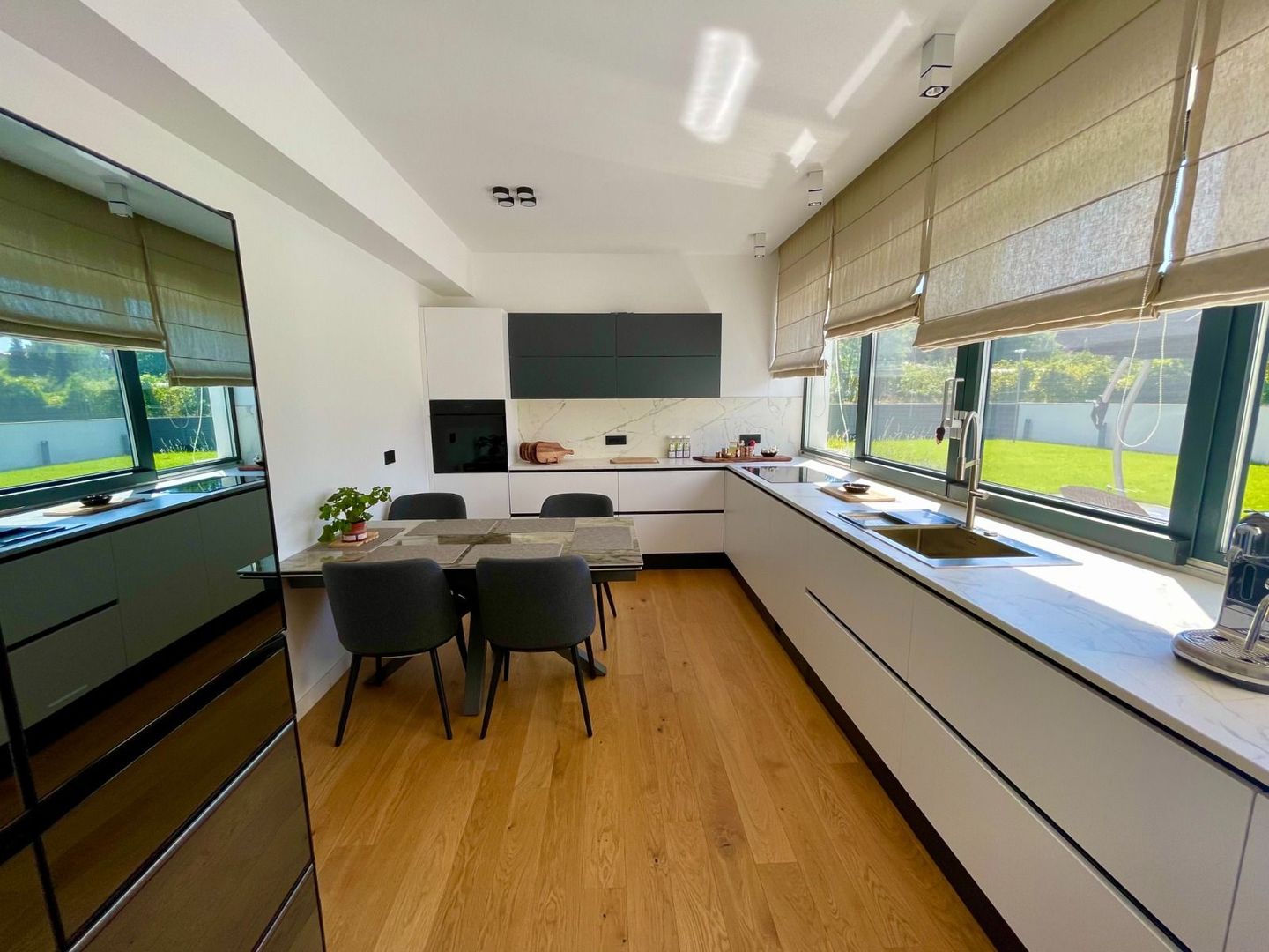 Laguna Albastra | Corbeanca | Luxury Homes