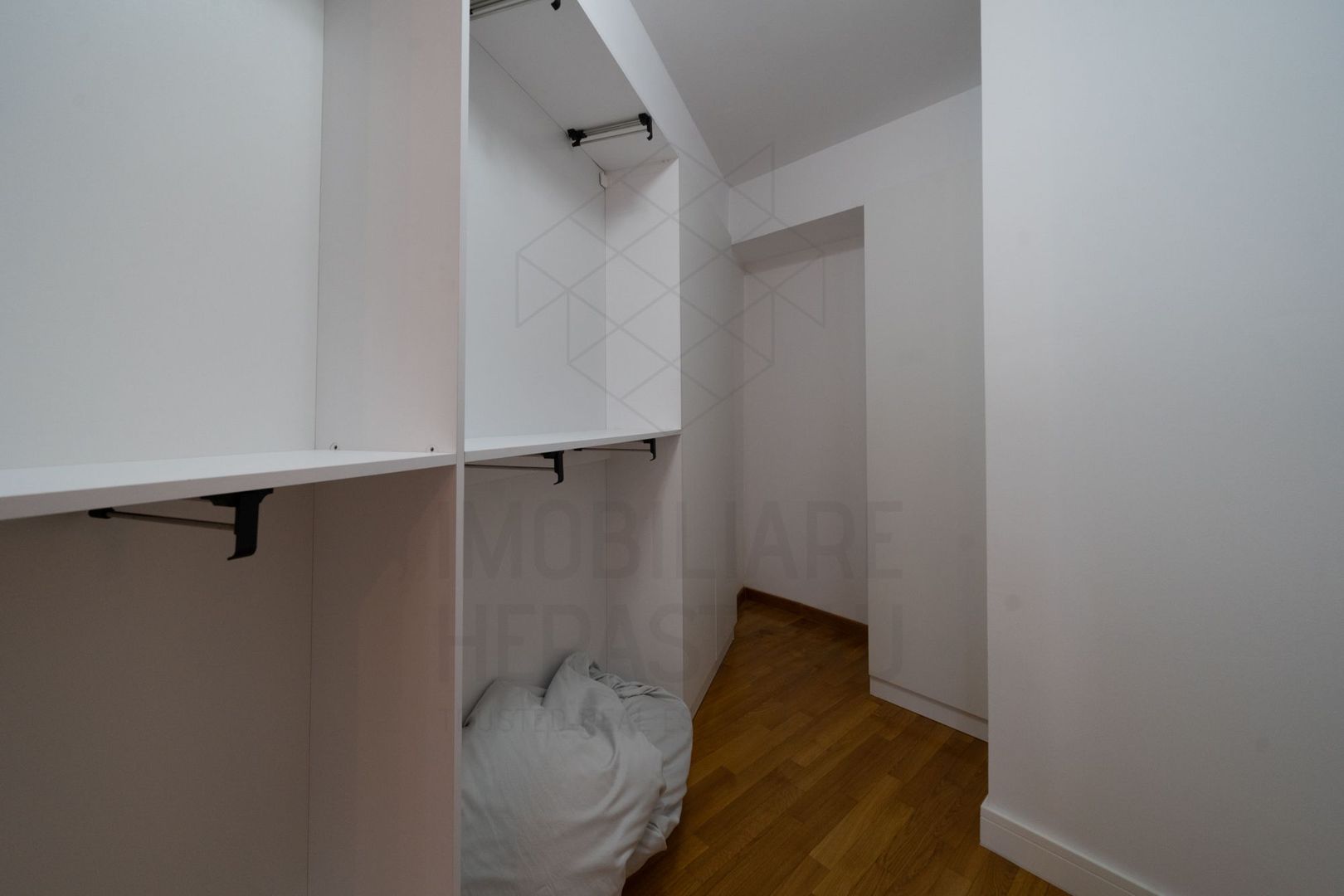 3 room Apartment for sale, Herastrau area