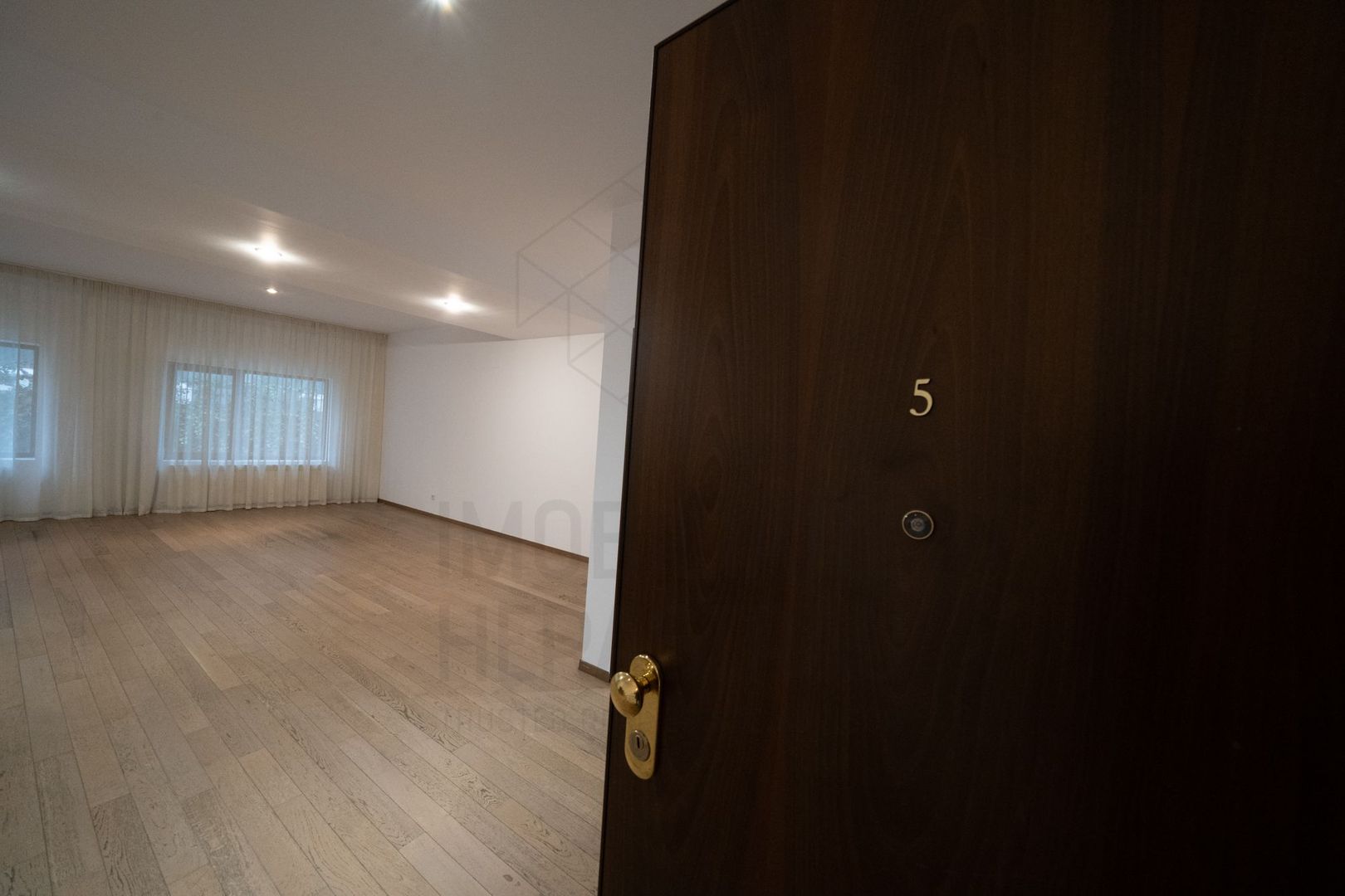 Duplex 4 camere langa Parc Herastrau