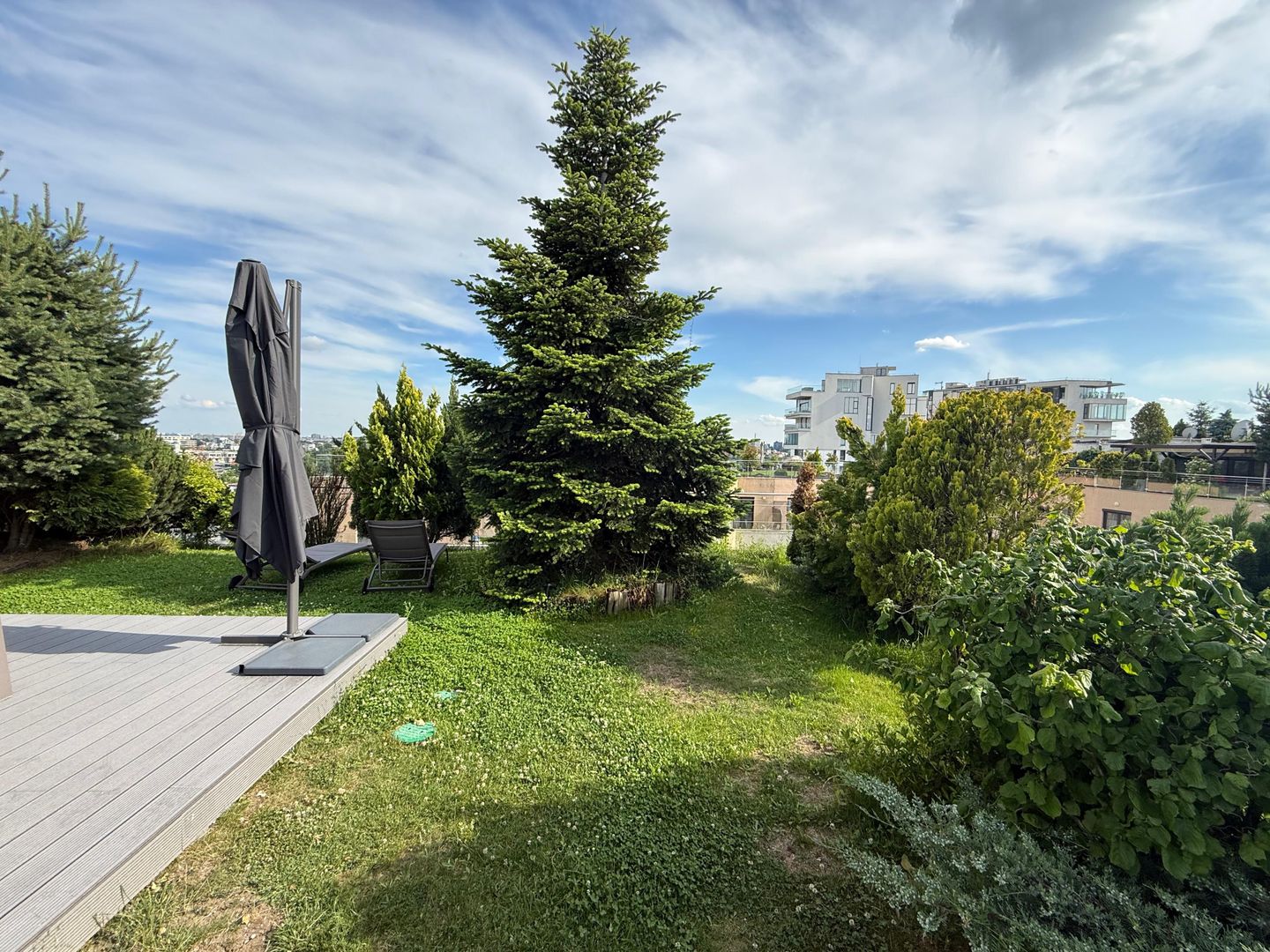 Penthouse spectaculos cu 3 dormitoare și terasă de 250 mp | Zona Herăstrău