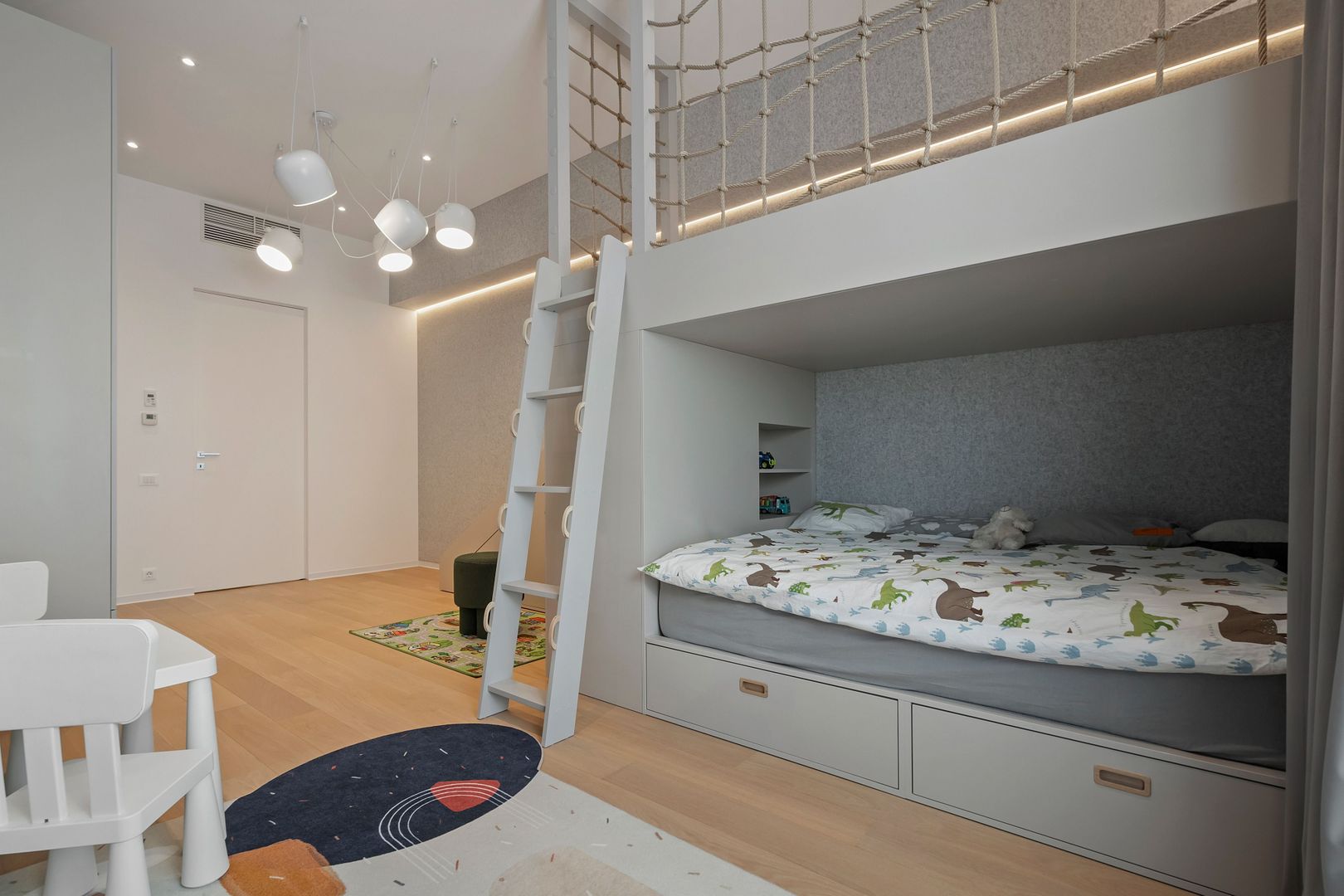 Penthouse spectaculos cu 4 dormitoare în One Verdi Park