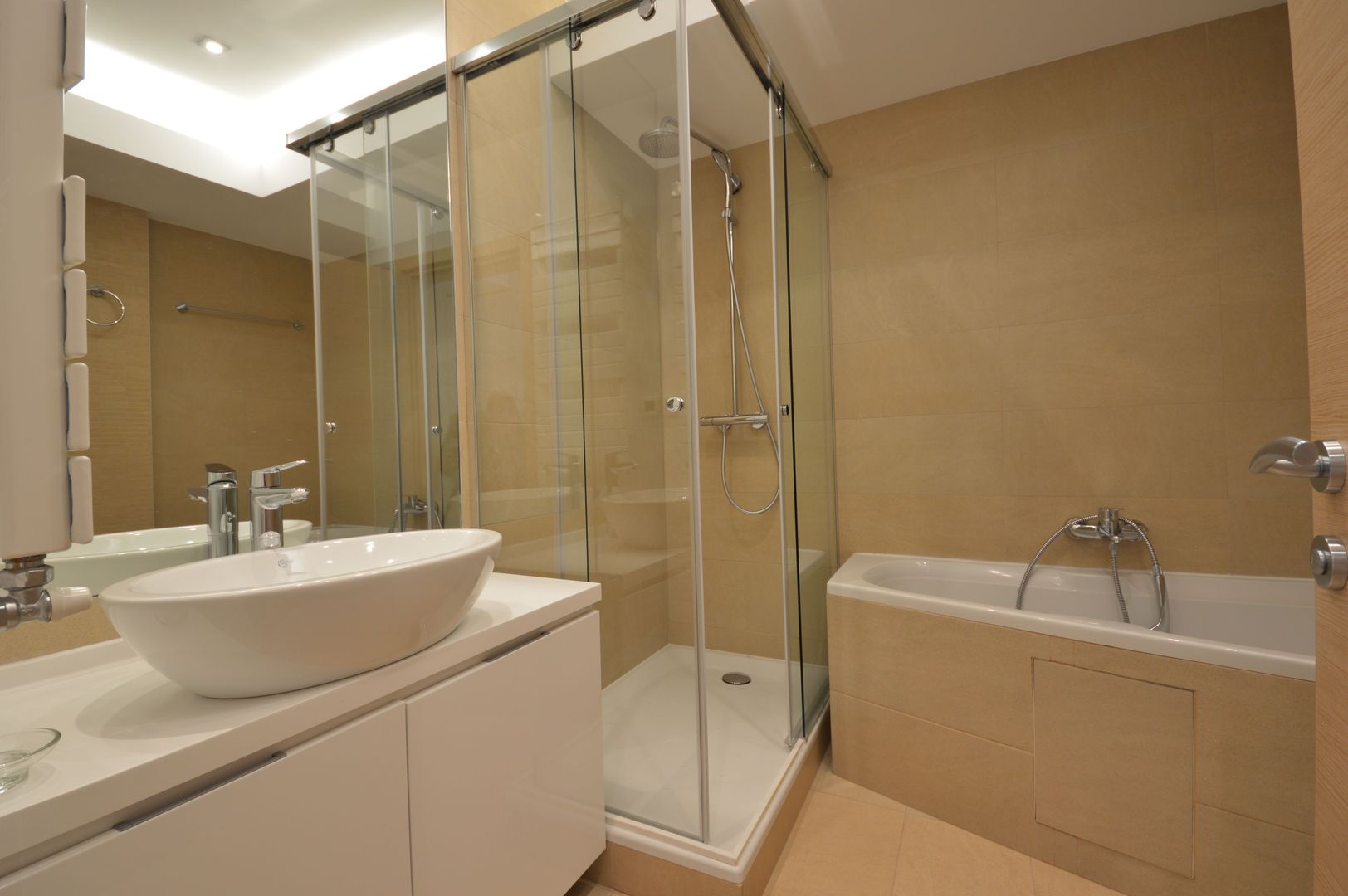 4 room Apartment for rent, Kiseleff area