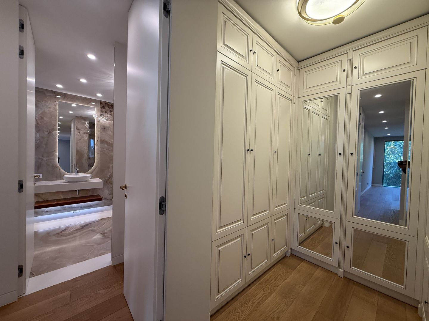 Apartament premium cu terasă, într-un imobil nou | Piața Dorobanți