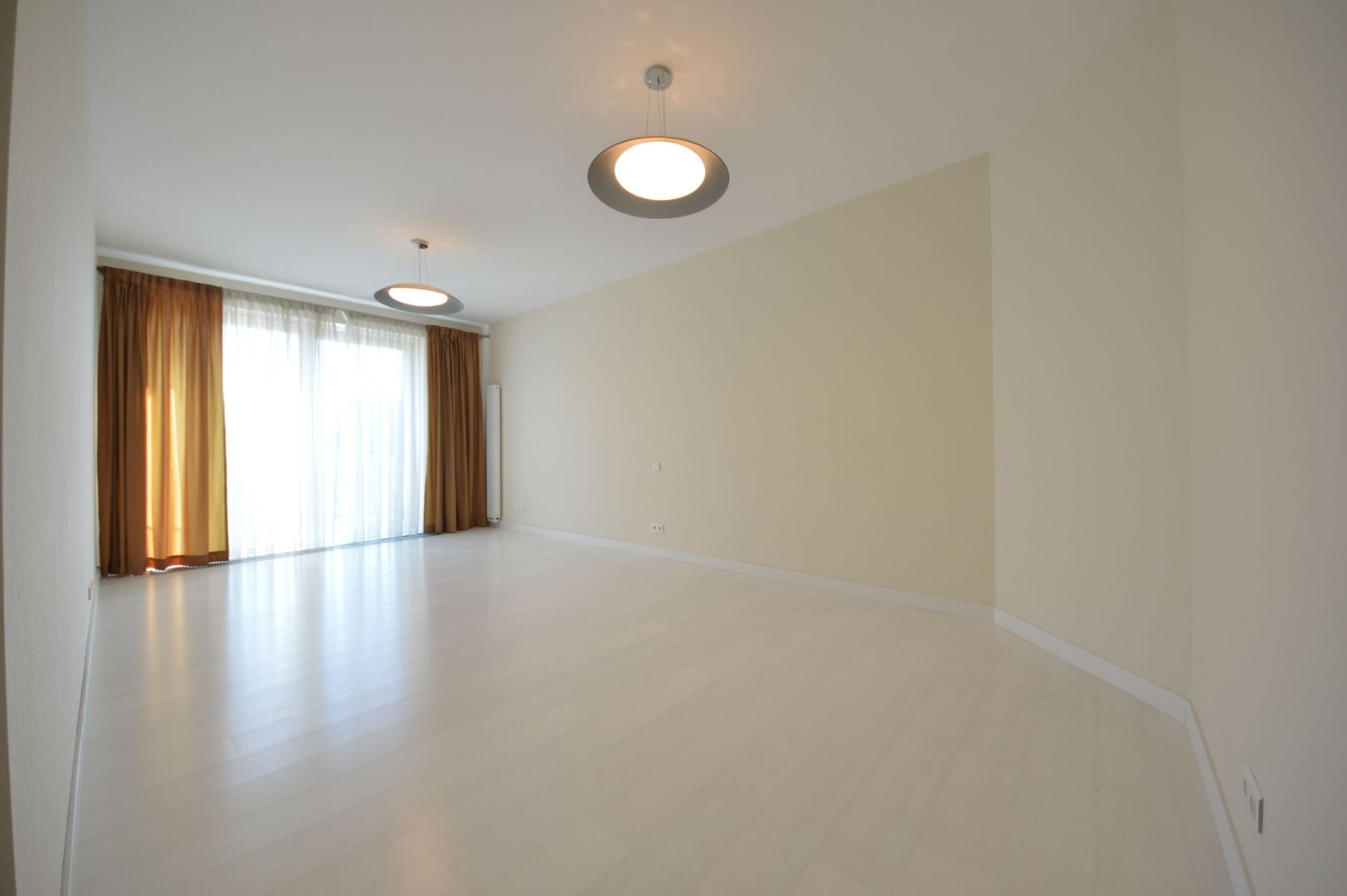 4 room Apartment for rent, Capitale area