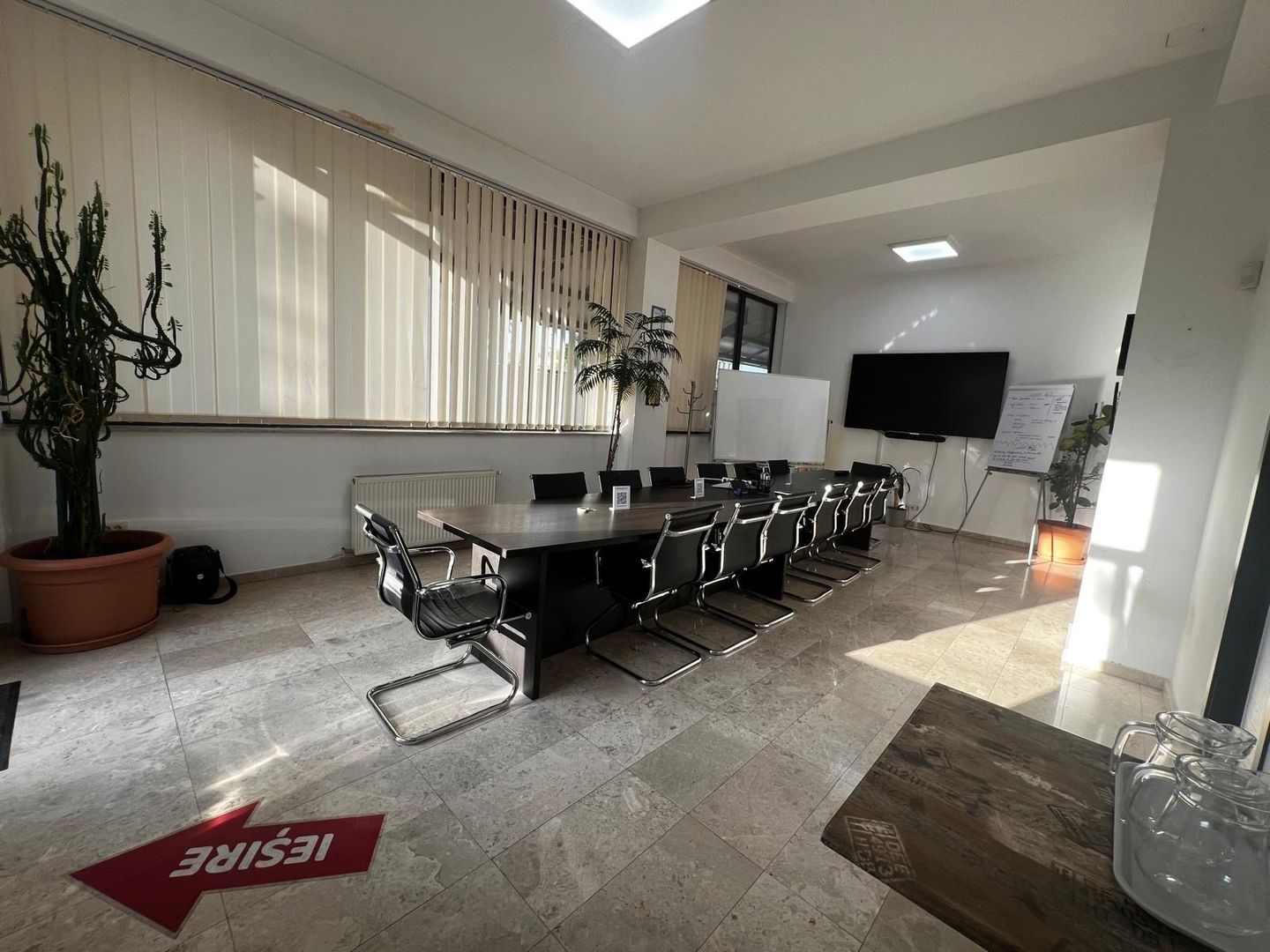 Clădire Boutique de Birouri | S+P+4E | Lift