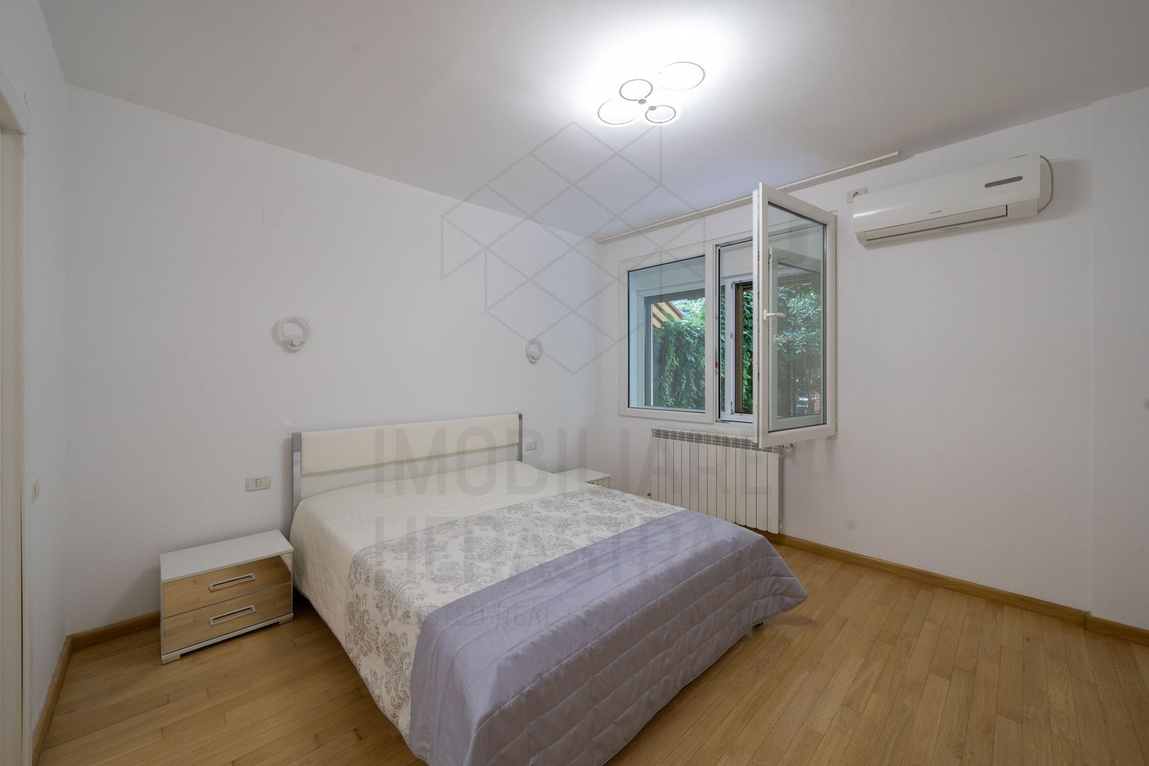 Herastrau /Parter / gradina  80mp