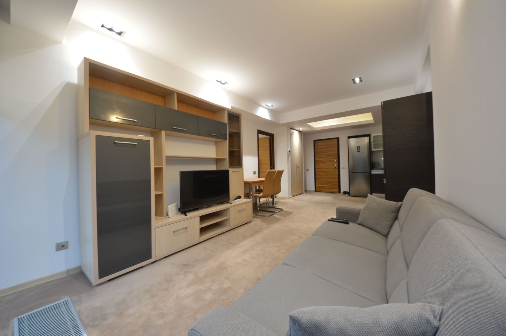 Inchiriere 2 camere Herastrau, prima linie la Parc