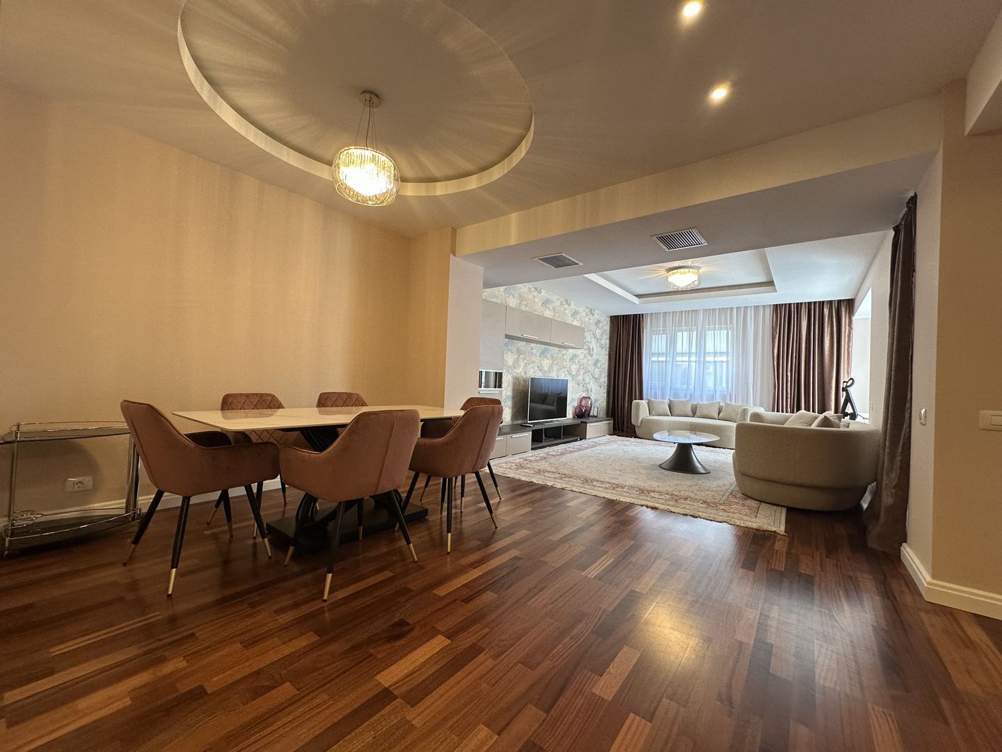 3 room Apartment for rent, Herastrau area