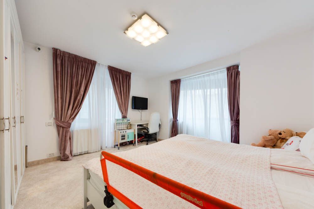Villa Hellianthus | In the CENTER of the most wanted district of Bucharest