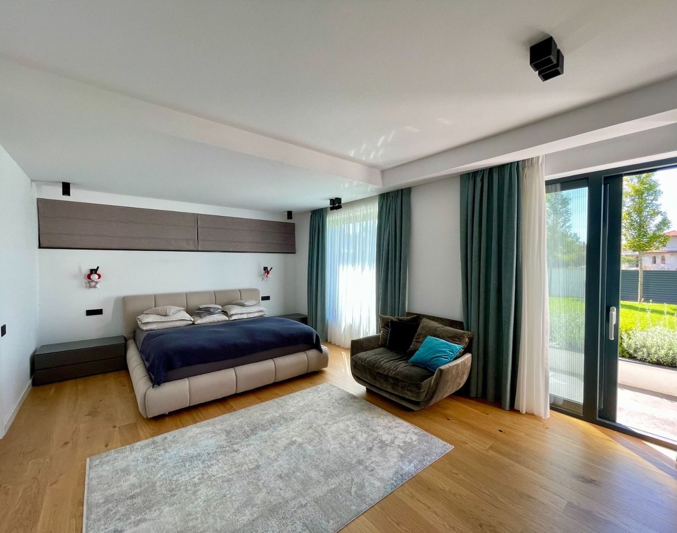 Laguna Albastra | Corbeanca | Luxury Homes