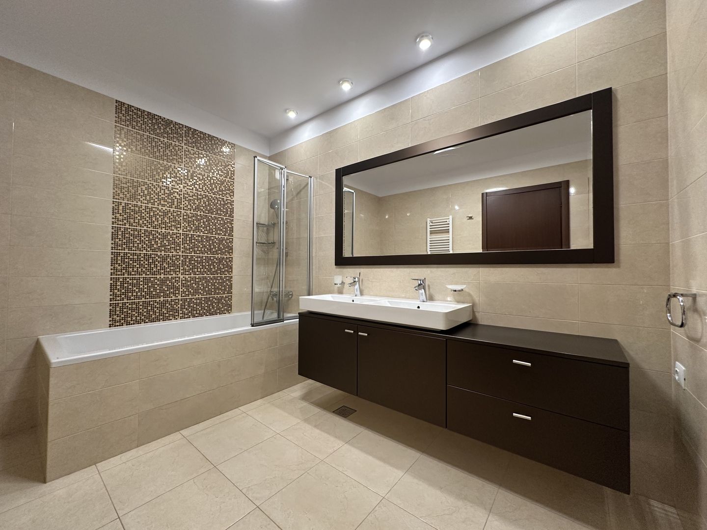 3 room Apartment for rent, Herastrau area