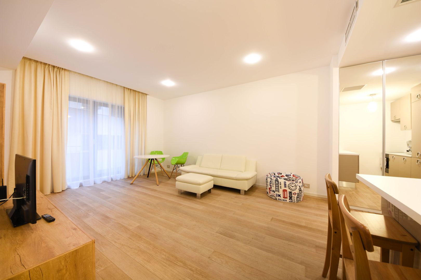 Luxury concept apartment-1 bedroom, walking distance from Herastrau Park