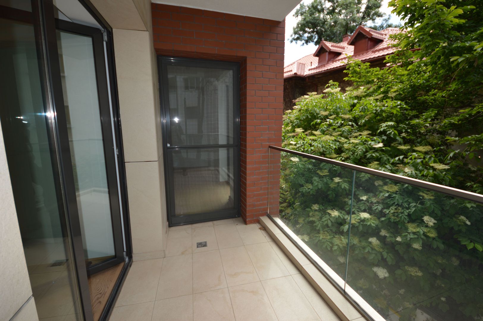 4 room Apartment for rent, Kiseleff area