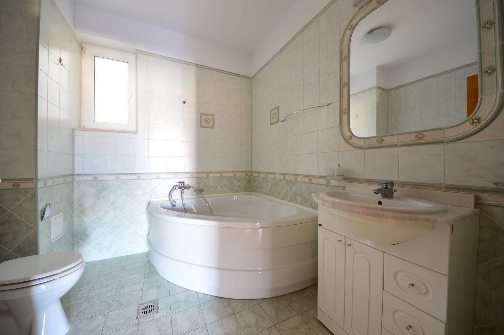 4 room Apartment for rent, Herastrau area