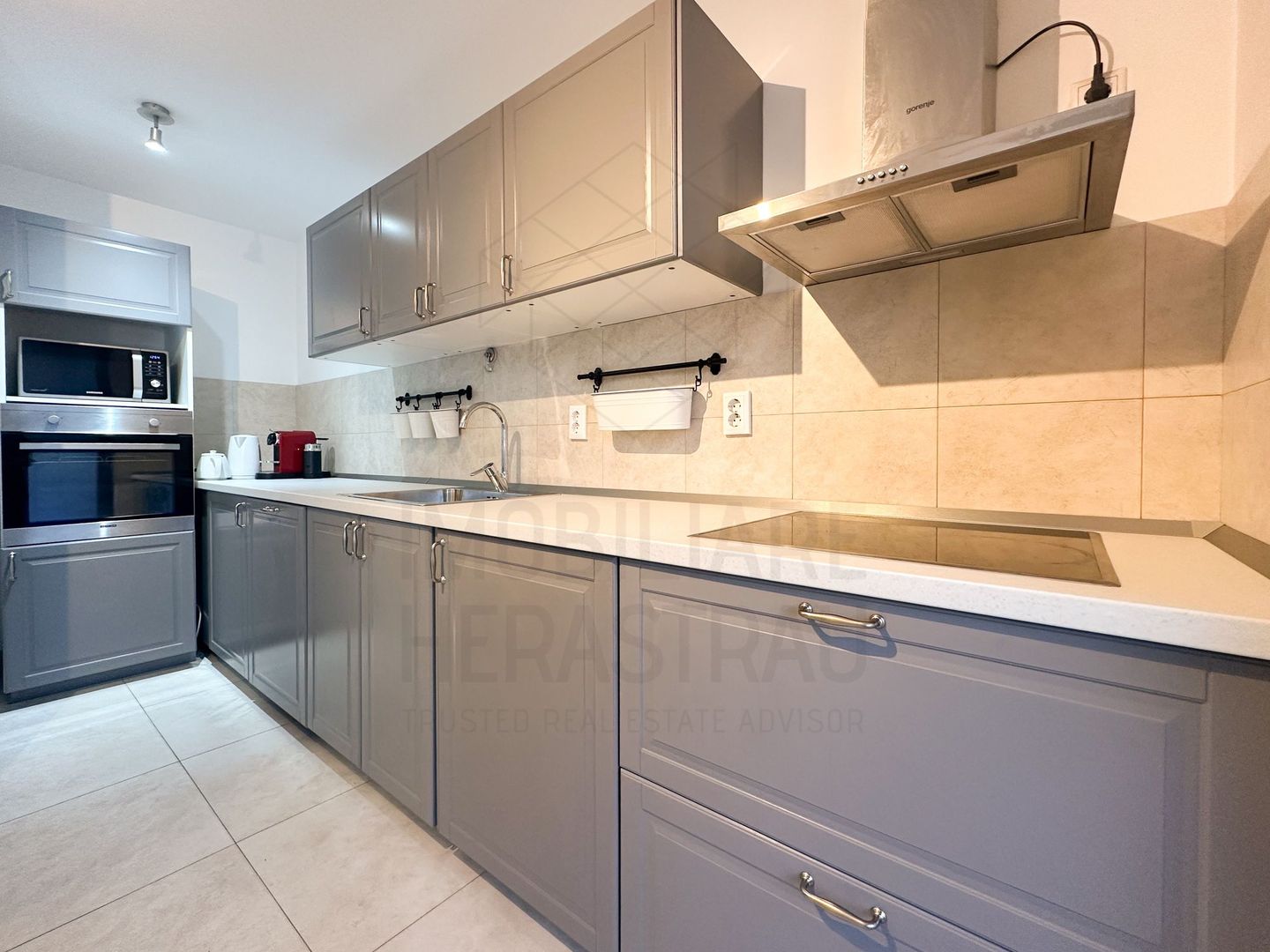 Apartament ,luminos , camera de dresing ,loc parcare subteran.