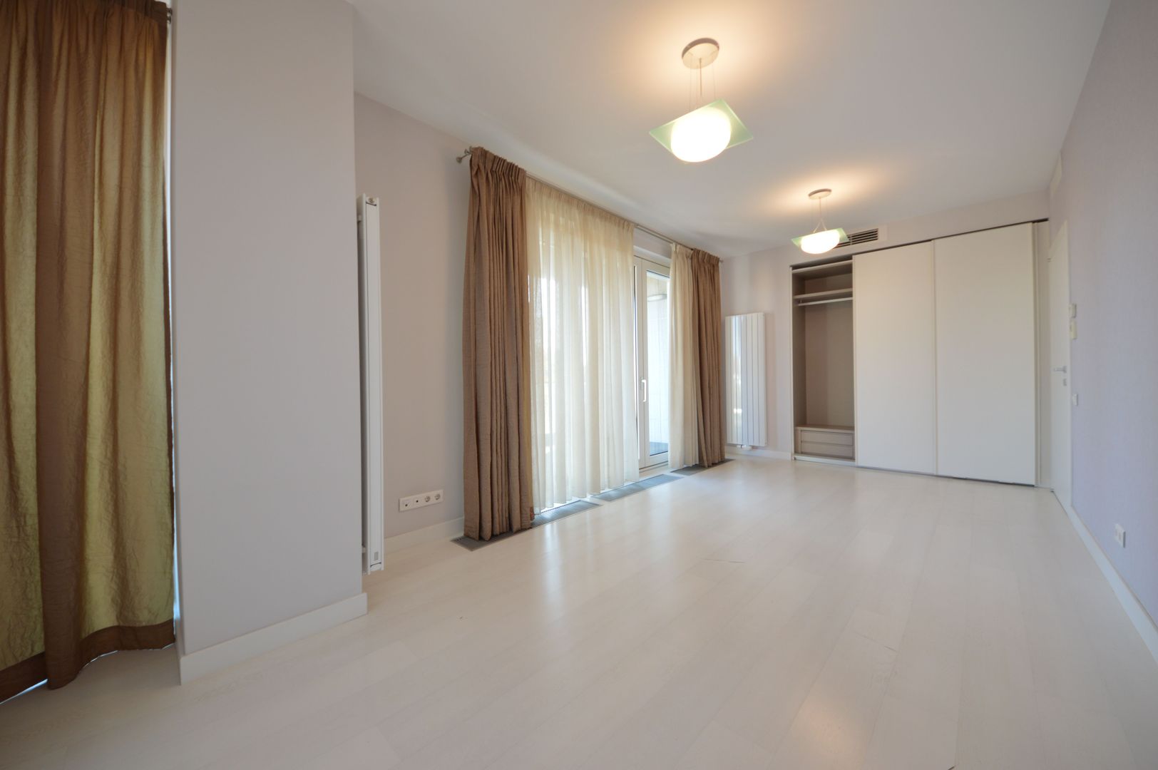 4 room Apartment for rent, Capitale area