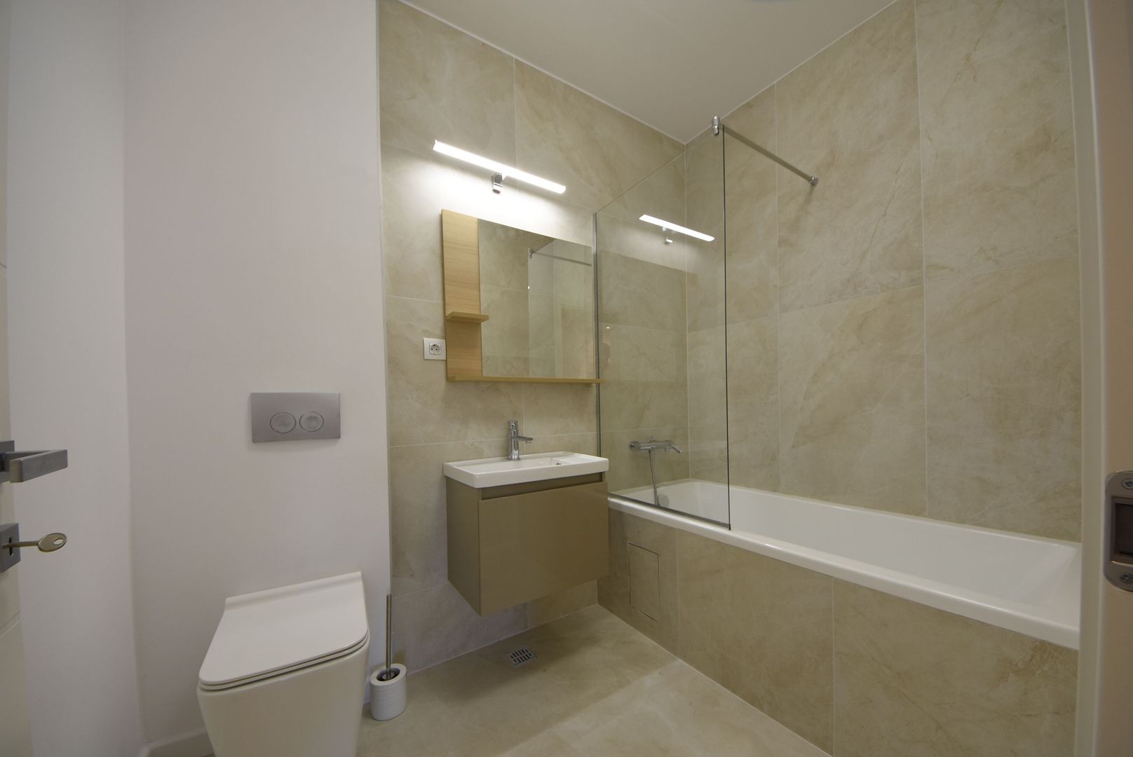Apartament 3 camere de inchiriat Jandarmeriei