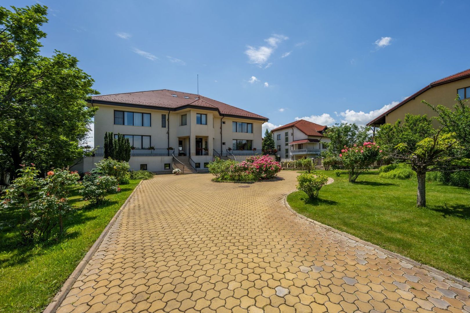 The Grand Manor | Eleganță și Exclusivitate în nordul capitalei | Teren 3700 mp